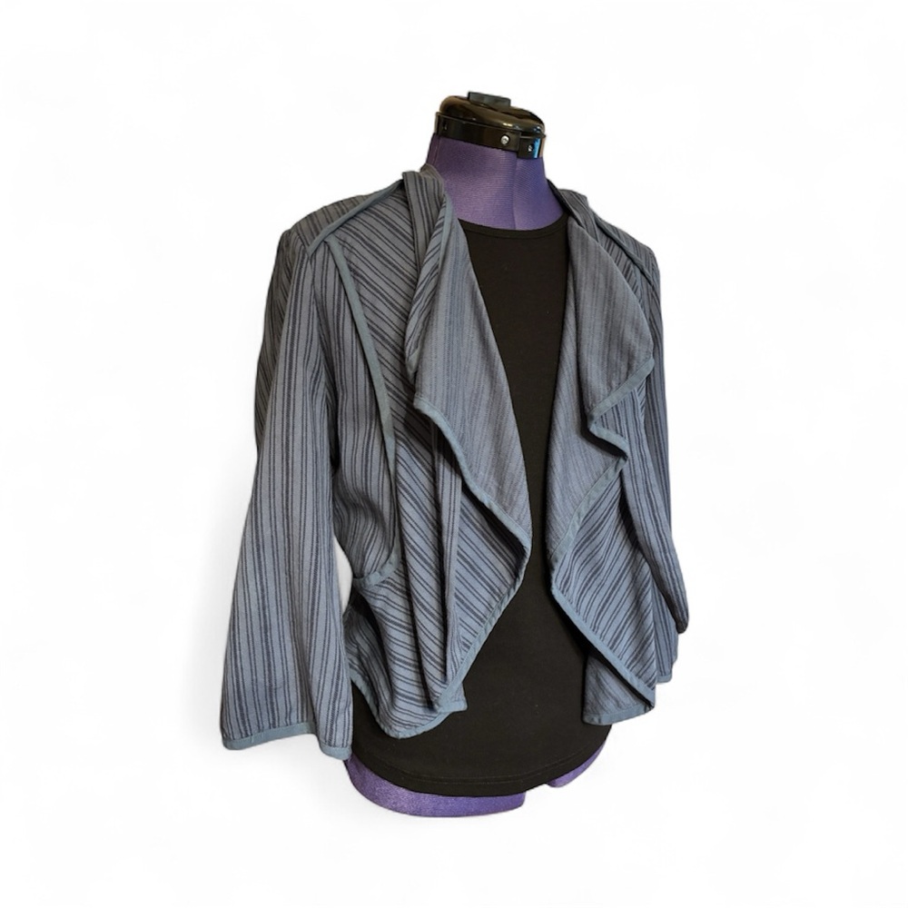CAbi Cropped Jacket Blue Pinstripe Women’s Medium